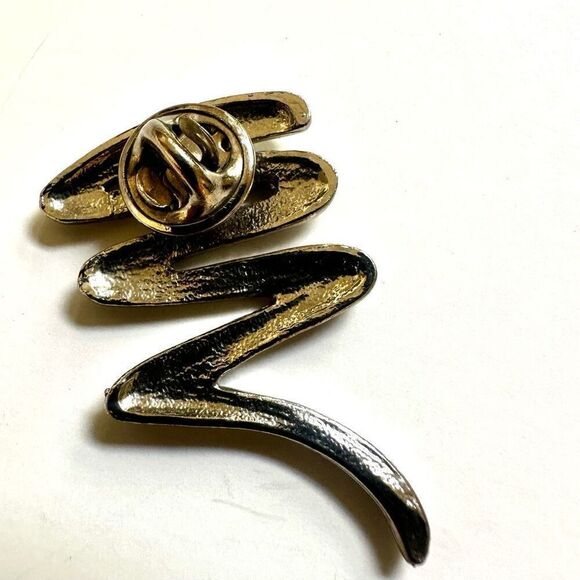 Silver tone squiggle vintage pin - Picture 4 of 6